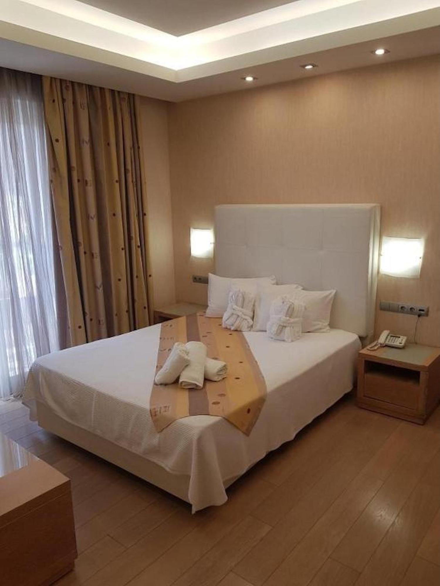 Отель Konstantinos Palace 5*